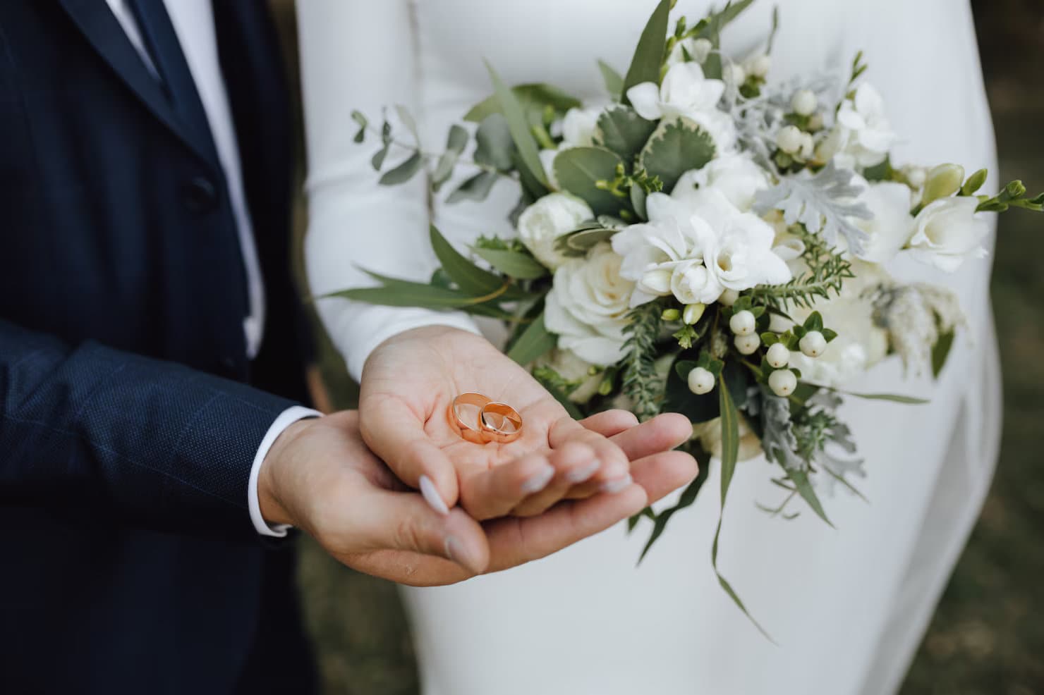 Investigatore privato di Arcadia Company che conduce un'indagine prematrimoniale riservata sulla verifica del partner