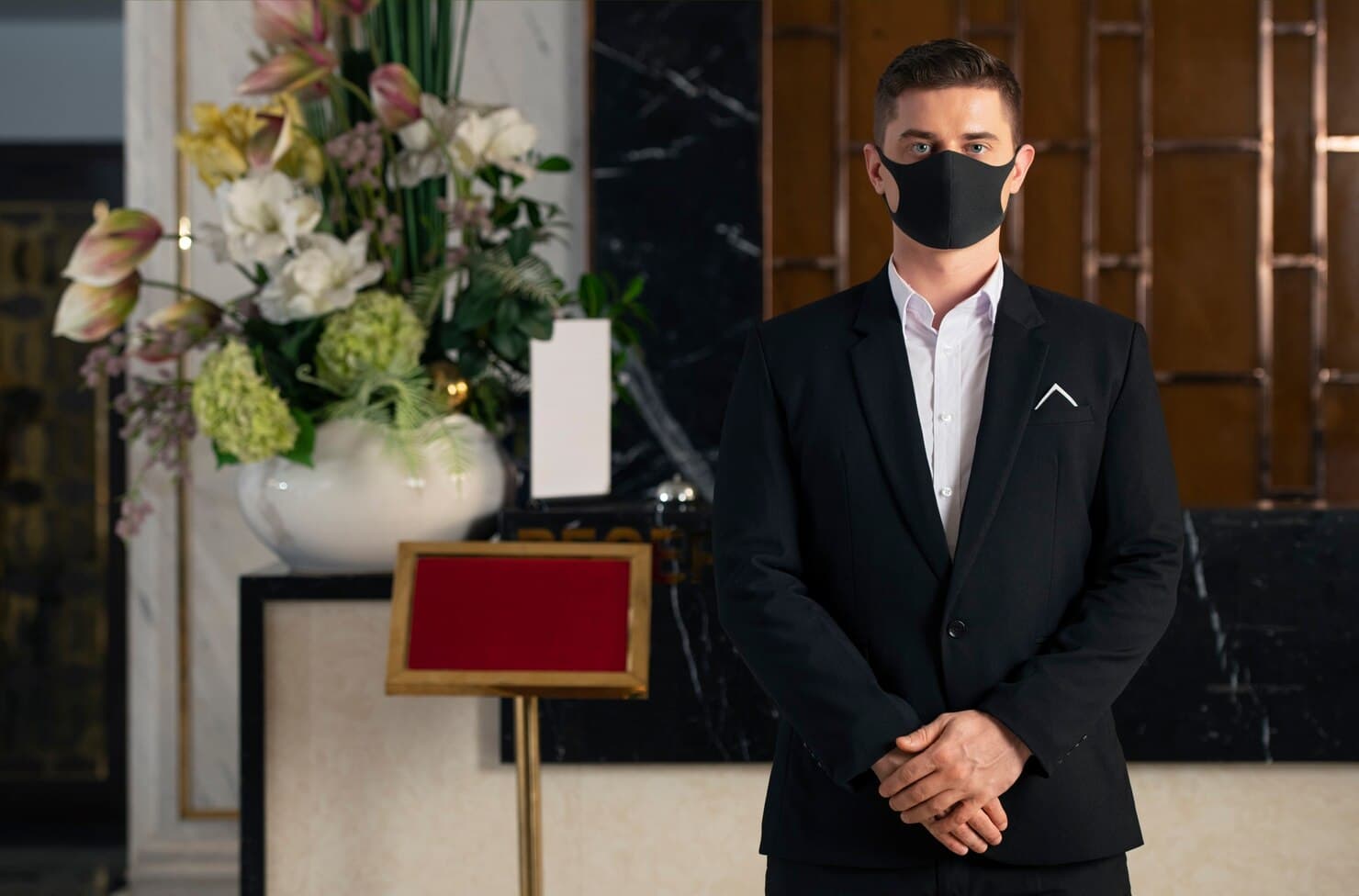 Operatore di Arcadia Company che eroga un servizio di personal protection e accompagnamento fiduciario