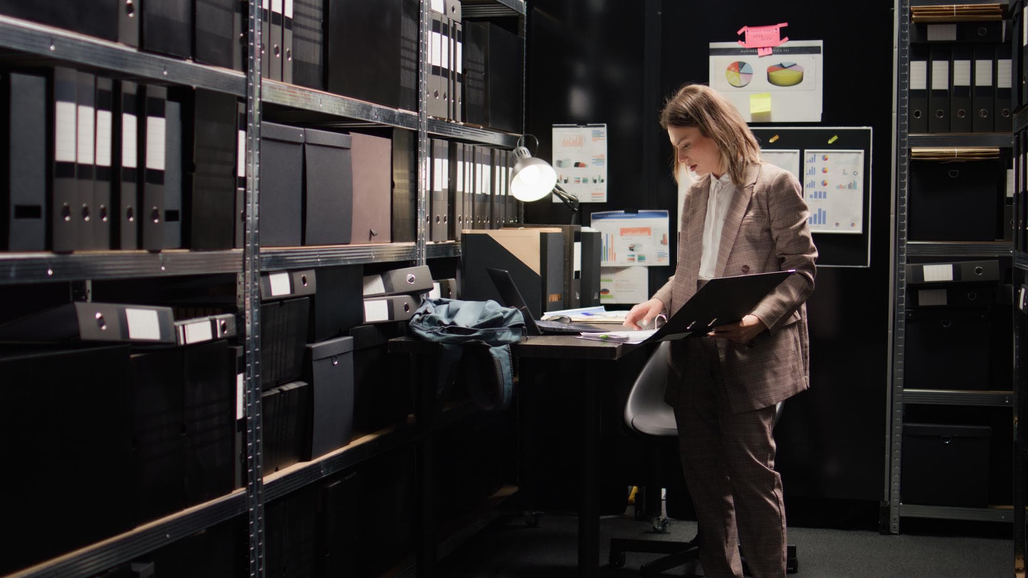 Investigatore privato al lavoro